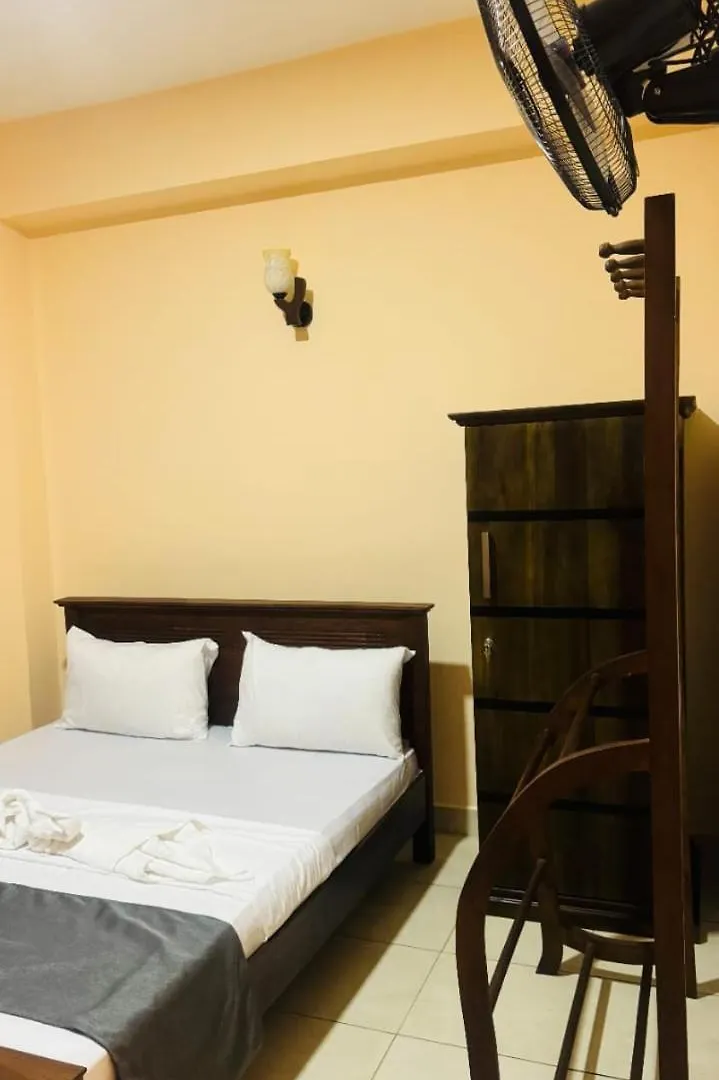 **  Tashini Hotel Kiribathkumbura Sri Lanka