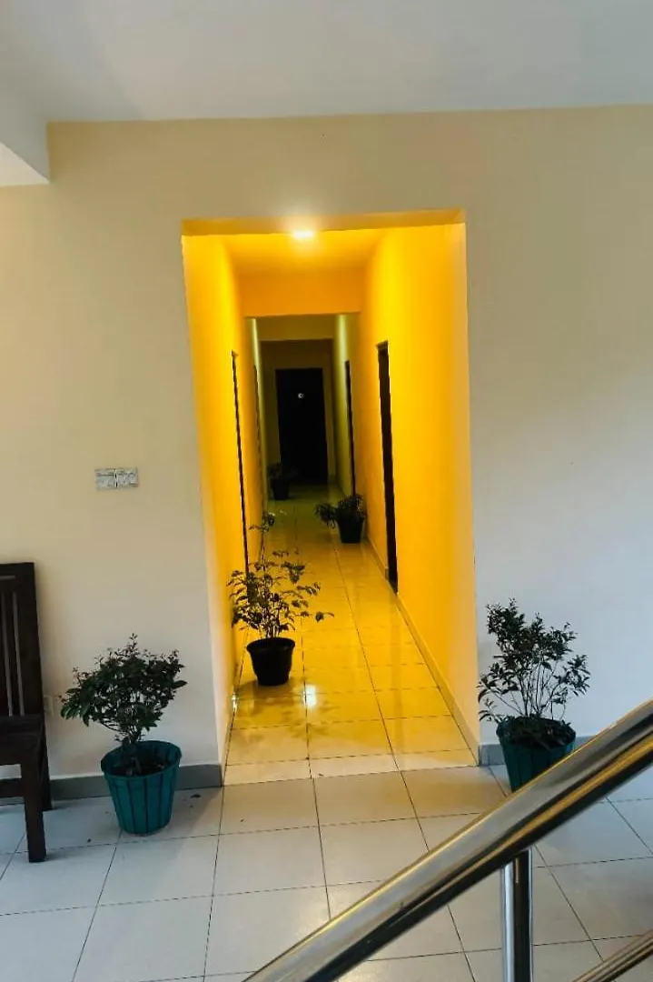 **  Tashini Hotel Kiribathkumbura Sri Lanka
