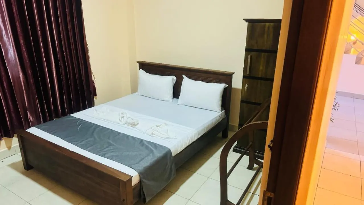 **  Tashini Hotel Kiribathkumbura Sri Lanka